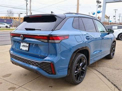 New 2026 Volkswagen Tiguan SE R-Line image 5