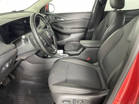 Used 2024 Buick Encore GX Preferred w/ Comfort Package AWD/4WD image 2