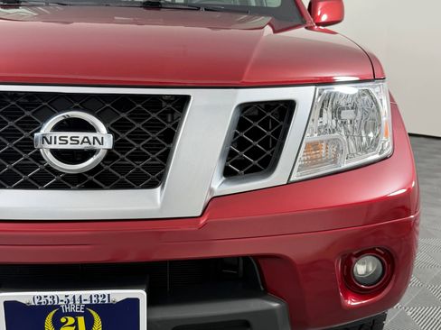 Used 2021 Nissan Frontier PRO-4X w/ Pro-4x Utility Package AWD/4WD image 5