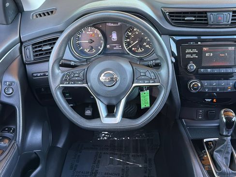 Used 2018 Nissan Rogue Sport S w/ S Appearance Package FWD image 16
