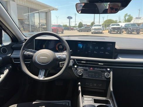 Used 2024 Hyundai Sonata SEL FWD image 14