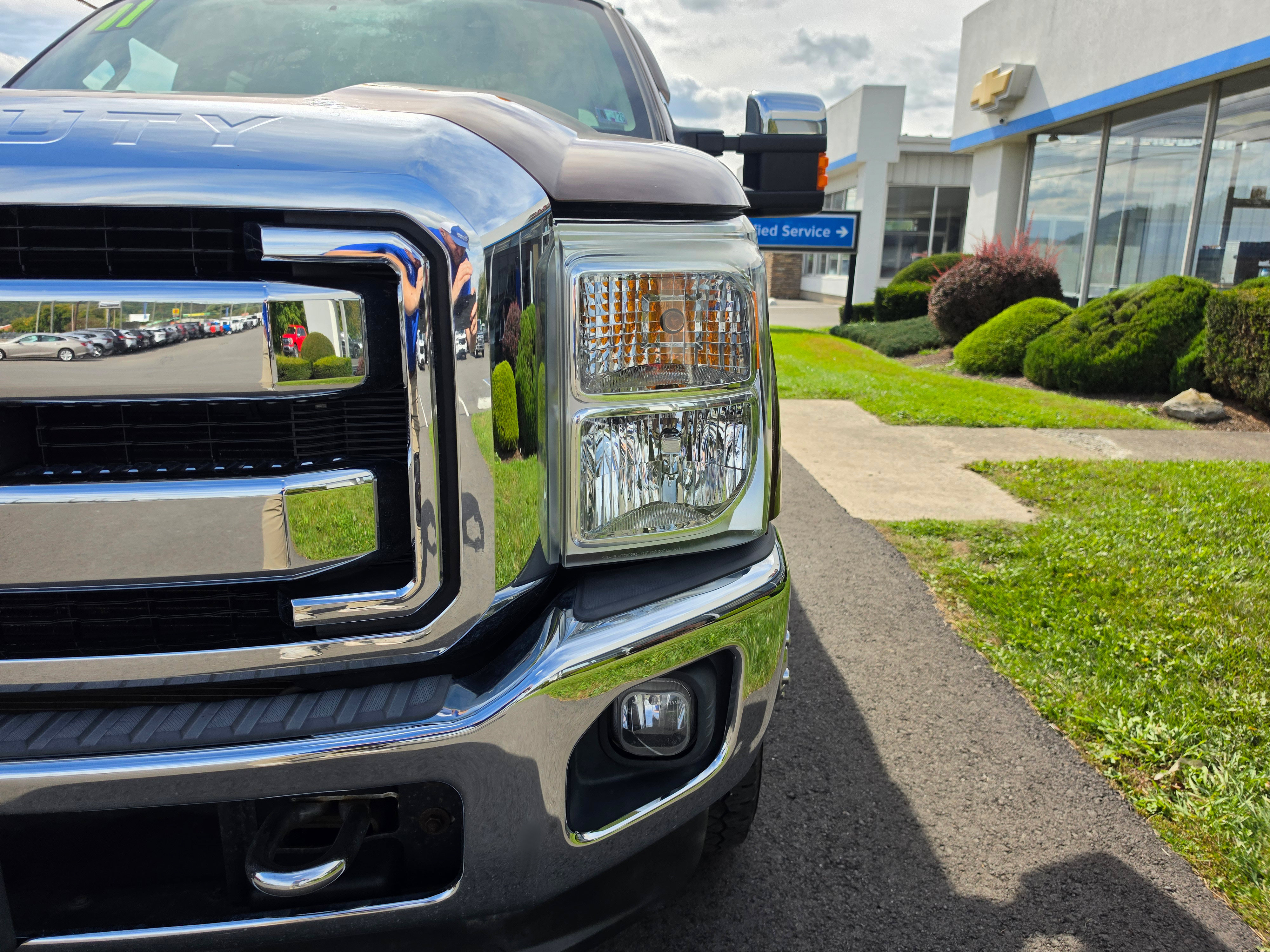 Used 2011 Ford F350 Lariat w/ Chrome Pkg AWD/4WD image 10