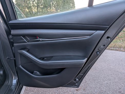 Used 2019 MAZDA MAZDA3 Sedan w/ Select Package image 27