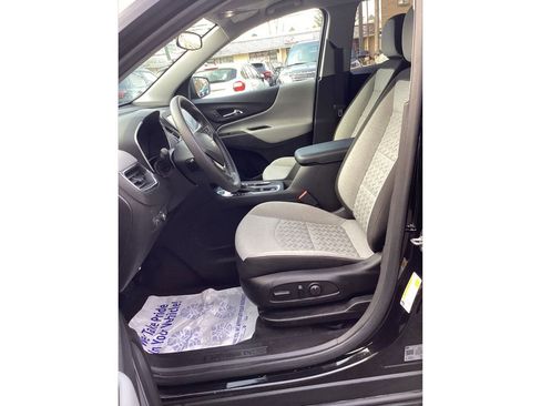 Certified 2024 Chevrolet Equinox LS w/ LS Convenience Package AWD/4WD image 9