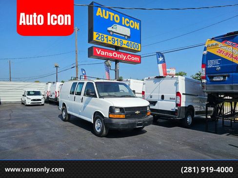 Used 2014 Chevrolet Express 2500 RWD image 1