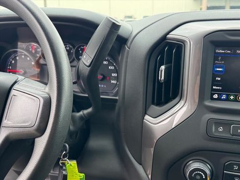 Used 2022 Chevrolet Silverado 2500 Custom w/ Custom Convenience Package AWD/4WD image 25