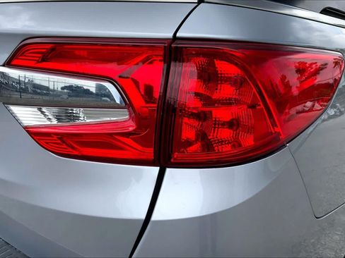 Used 2019 Honda Odyssey EX-L image 30