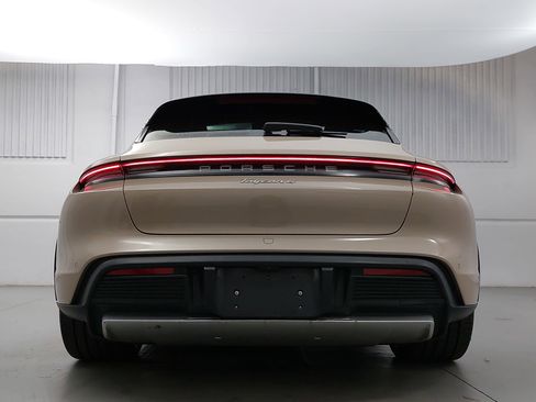 Used 2023 Porsche Taycan 4 Cross Turismo image 6