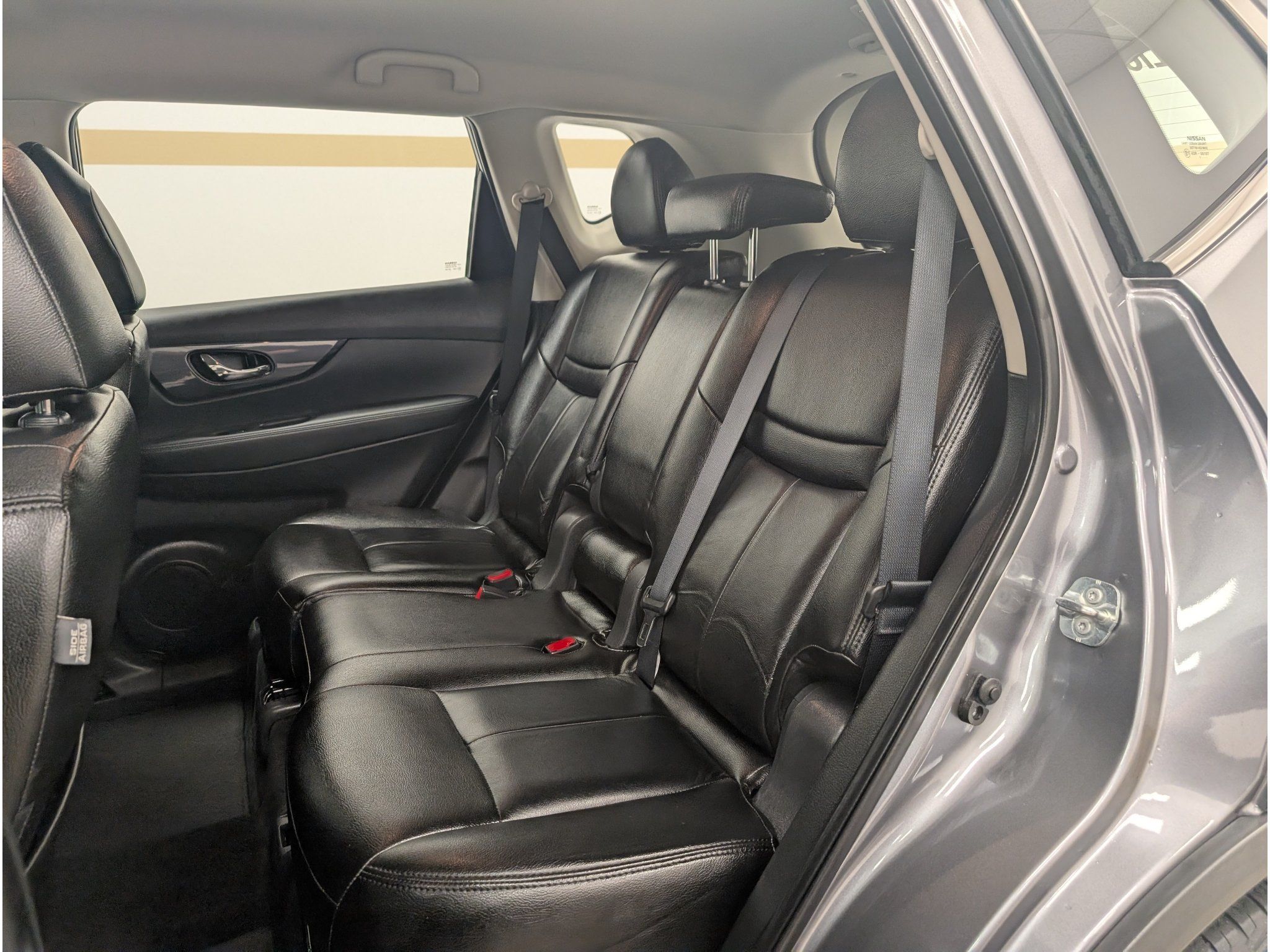 Used 2018 Nissan Rogue S AWD/4WD image 15