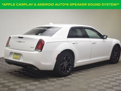 Used 2019 Chrysler 300 Touring w/ Sport Appearance Package AWD/4WD image 8