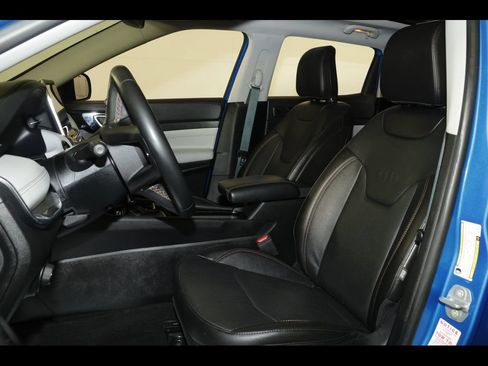 Used 2022 Jeep Compass Limited w/ Elite Group AWD/4WD image 27