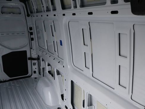 Used 2025 Mercedes-Benz Sprinter 2500 image 15