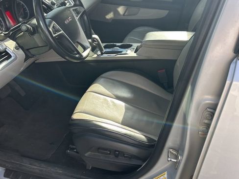 Used 2013 GMC Terrain SLT FWD image 2