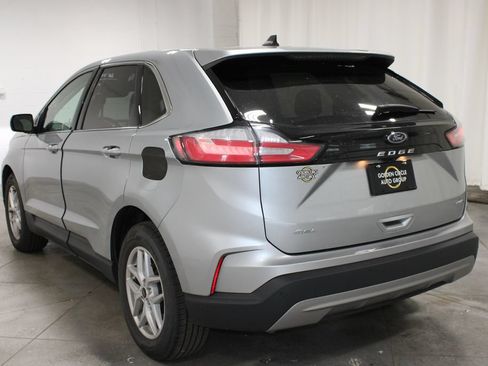 Used 2024 Ford Edge SEL AWD/4WD image 7