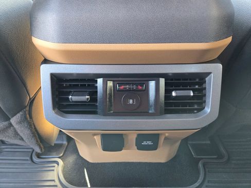 Used 2023 Ford F250 Lariat w/ Lariat Ultimate Package AWD/4WD image 17
