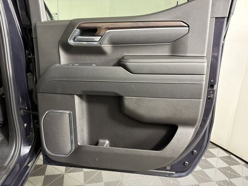 Used 2025 GMC Sierra 1500 SLT image 14