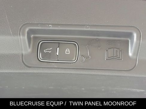 Used 2025 Ford Explorer ST AWD/4WD image 17