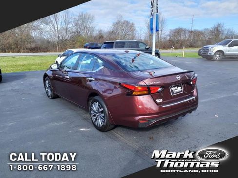 Used 2023 Nissan Altima 2.5 SV image 3