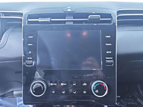 Used 2024 Hyundai Tucson SE image 20