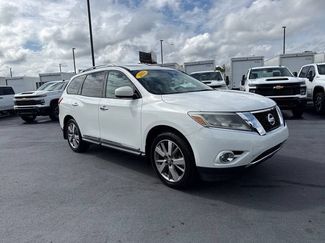 Used 2013 Nissan Pathfinder Platinum w/ Platinum Premium Pkg AWD/4WD video 1