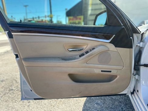 Used 2012 BMW 528i Sedan image 11