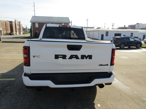 New 2026 RAM 1500 Express AWD/4WD image 4
