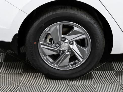 New 2026 Hyundai Elantra SE image 20