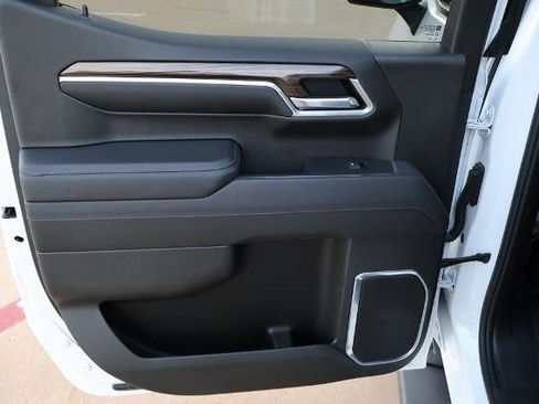 Used 2022 Chevrolet Silverado 1500 LT image 13