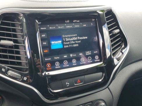 Used 2019 Jeep Cherokee Limited FWD image 19