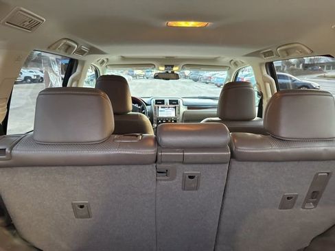 Used 2011 Lexus GX 460 w/ Comfort Plus Pkg image 24
