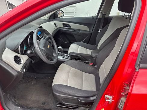Used 2016 Chevrolet Cruze LS FWD image 9