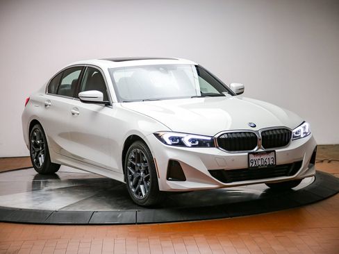 Used 2026 BMW 330i Sedan w/ Premium Package RWD image 6