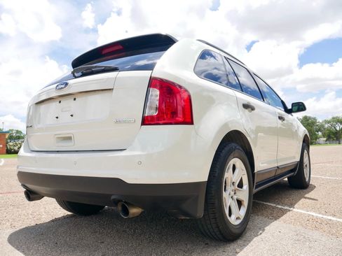 Used 2012 Ford Edge SE image 3