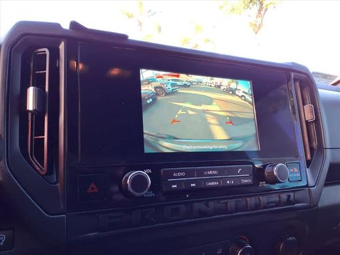 Used 2025 Nissan Frontier S w/ S Utility Package image 13