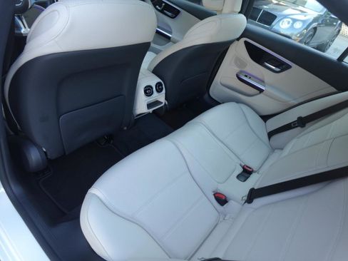 Used 2022 Mercedes-Benz C 300 4MATIC Sedan image 10