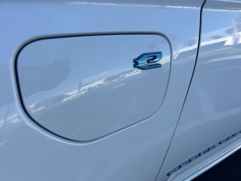 Used 2022 Jeep Grand Cherokee Summit w/ Advanced Protech Group IV image 13