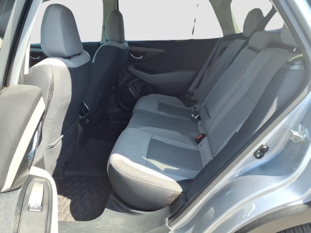 Used 2025 Subaru Outback Premium AWD/4WD image 17