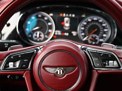 Used 2019 Bentley Bentayga AWD/4WD image 39