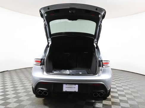 Used 2026 Porsche Macan AWD/4WD image 43