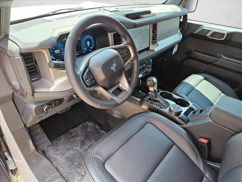 New 2026 Ford Bronco Outer Banks AWD/4WD image 3