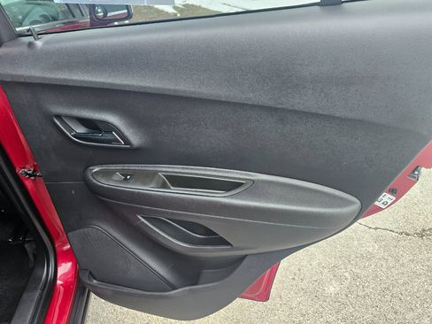 Used 2015 Chevrolet Trax LT image 18