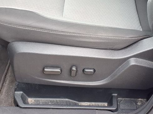 Used 2018 Ford Escape SE FWD image 4