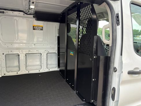 Used 2024 Ford Transit 250 Low Roof w/ Exterior Upgrade Package RWD image 32