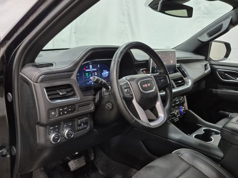 Used 2023 GMC Yukon SLT w/ SLT Premium Package AWD/4WD image 8