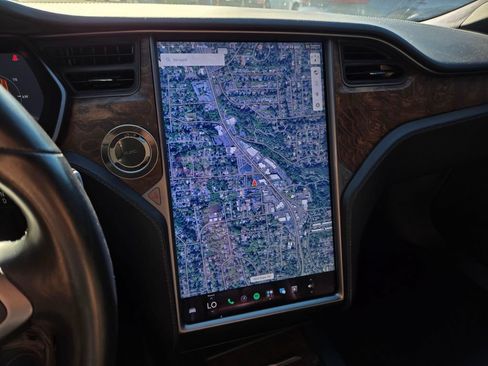 Used 2020 Tesla Model S AWD image 26