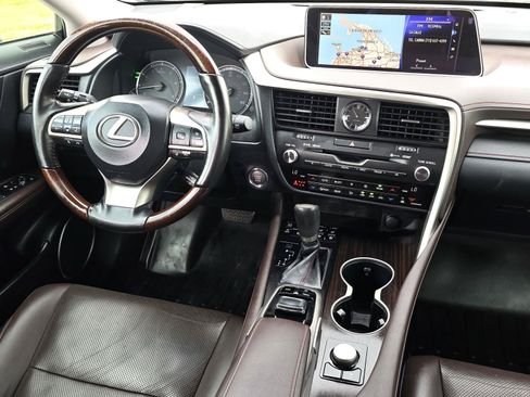 Used 2019 Lexus RX 350L FWD image 10
