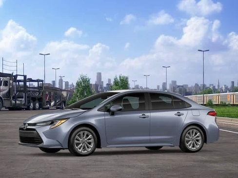 New 2026 Toyota Corolla LE FWD image 3