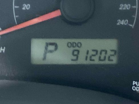 Used 2010 Toyota Corolla LE FWD image 18