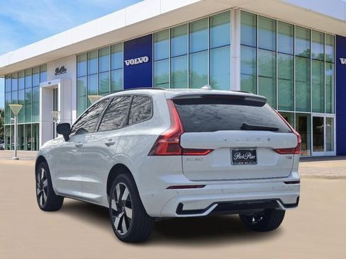 Used 2025 Volvo XC60 T8 Plus w/ Protection Package Premier image 11