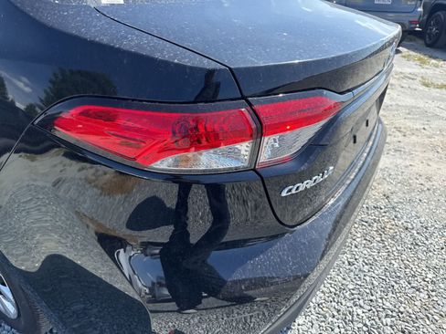 Used 2025 Toyota Corolla LE image 13